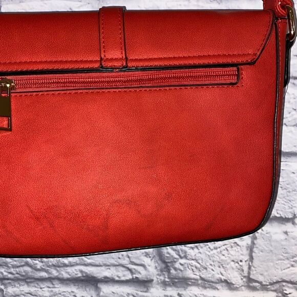 RED purse - Picture 5 of 8